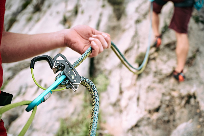 Карабин Edelrid HMS Strike Screw II Icemint