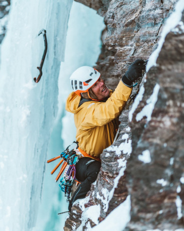 Система страховочная Petzl Sitta Orange/White M Система страховочная Petzl Sitta Orange/White M