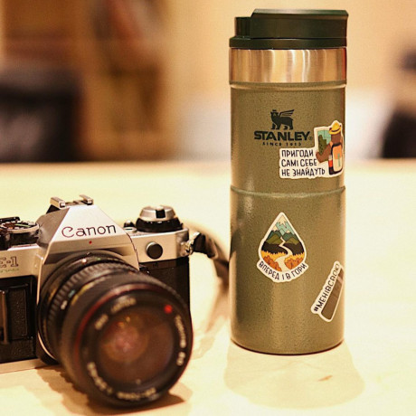 Термокружка Stanley Classic NeverLeak Travel Mug 0.47 л Hammertone Green Термокружка Stanley Classic NeverLeak Travel Mug 0.47 л Hammertone Green