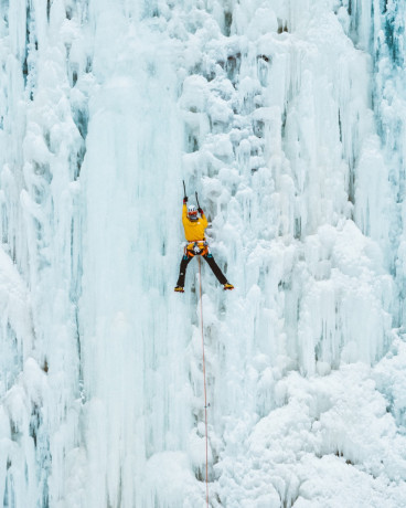 Система страховочная Petzl Sitta Orange/White M Система страховочная Petzl Sitta Orange/White M
