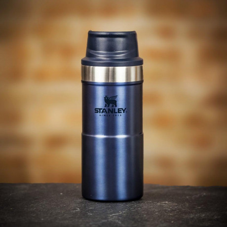 Термокружка Stanley Classic Trigger-Action Travel Mug 0.25 л Nightfall Термокружка Stanley Classic Trigger-Action Travel Mug 0.25 л Nightfall